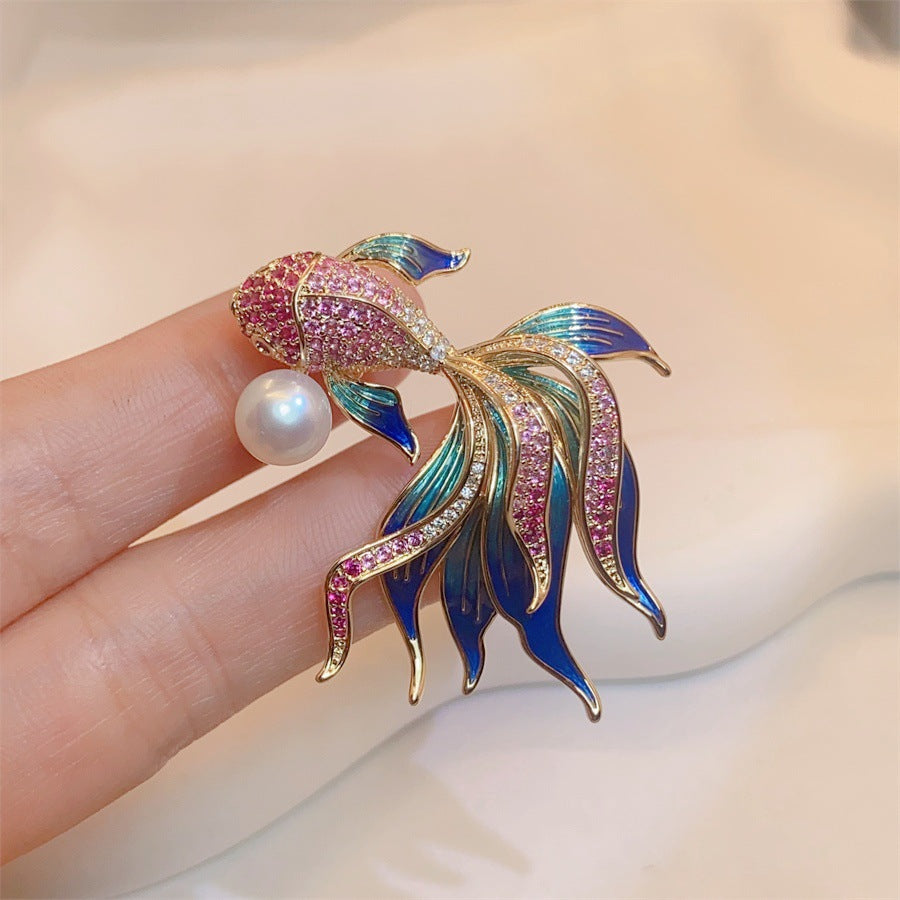 Guofeng Pearl Goldfish Brooch Women's High-end Sense Exquisite Fashion Koi Suit Coat Elegant Corsage Pin Accessories