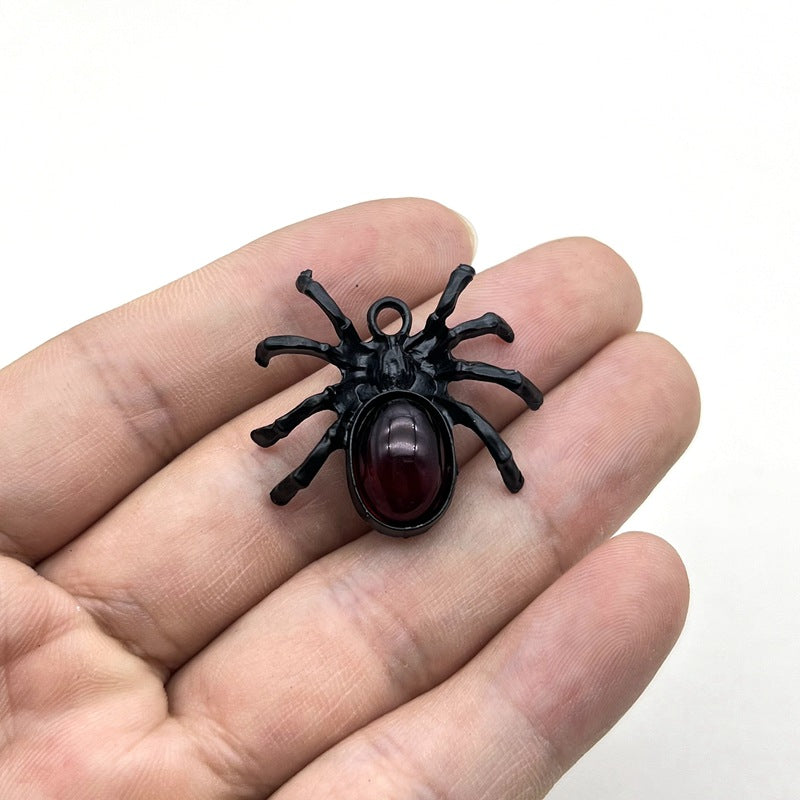 European and American New Alloy Ruby Spider Ancient Silver Pendant Jewelry Accessories DIY Halloween Pendant