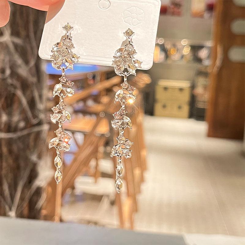 Light Luxury Zircon Tassel Earrings Women's Niche Design High-end Ear Drop Earrings 2024 New Explosive Unique Earrings