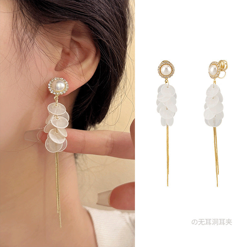 Diamond Round Pearl Shell Tassel Earrings French Elegant Korean Style Light Luxury Advanced Mosquito Incense Plate Ear Clip