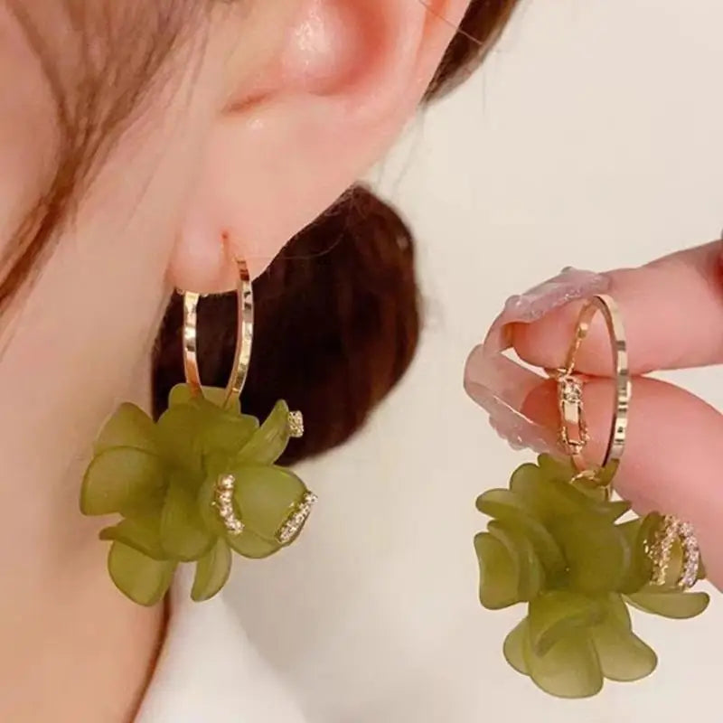 Boucles d'Oreilles Fleur Acrylique - Style Coréen Tendance 2025