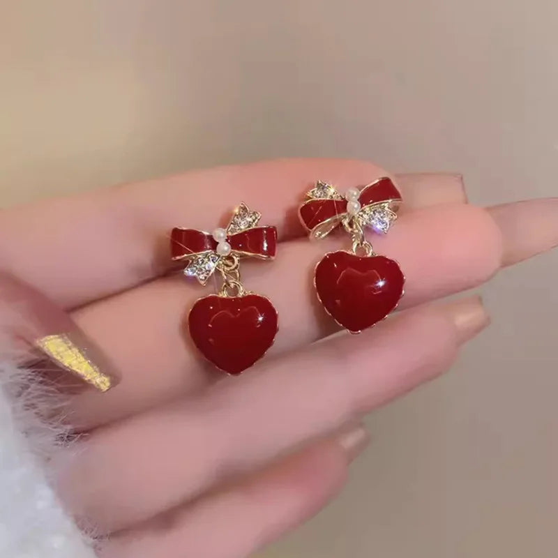 Boucles d'Oreilles Pendantes Nœud & Cristal Coeur Rouge - Bijou Romantique