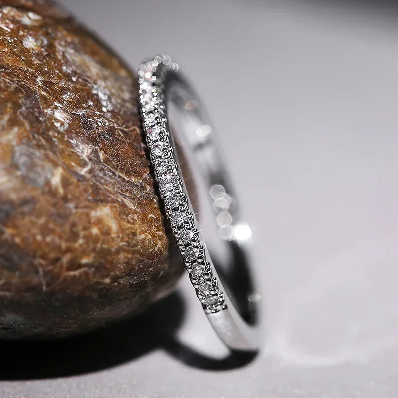 Bague Fine Zircon Cubique - Anneau Minimaliste pour Femme