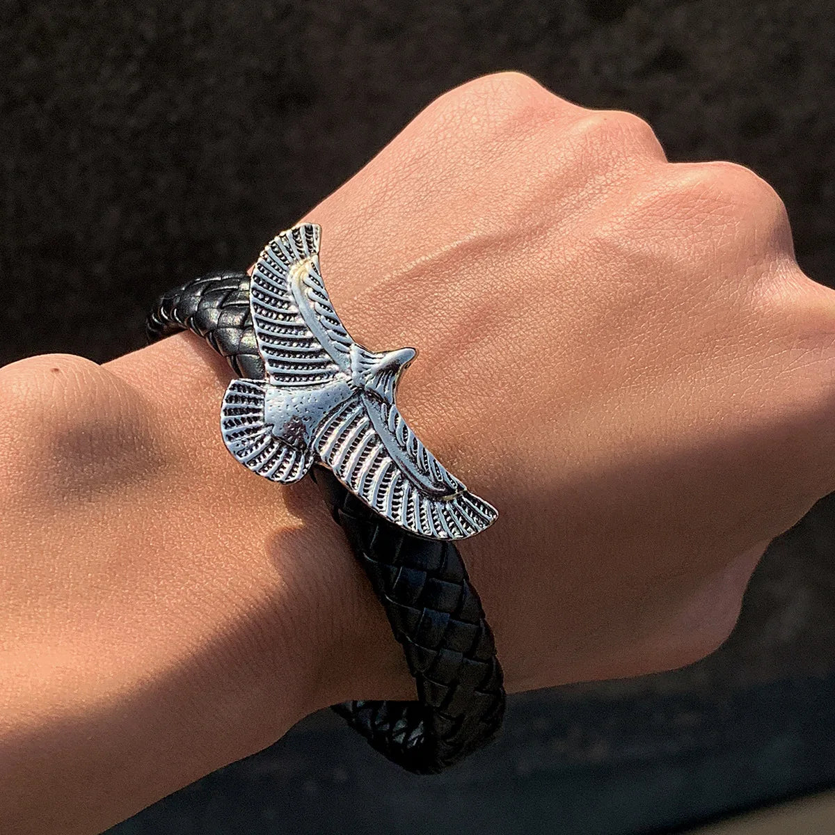 Fashion Eagle Bracelet for Men Black Leather Hand Band with Magnetic Charm Bracelet Clasp Men's Accessories Gifts