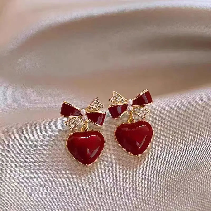 Boucles d'Oreilles Pendantes Nœud & Cristal Coeur Rouge - Bijou Romantique