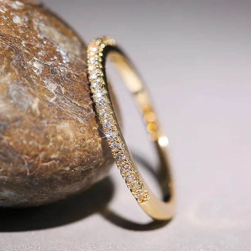 Bague Fine Zircon Cubique - Anneau Minimaliste pour Femme